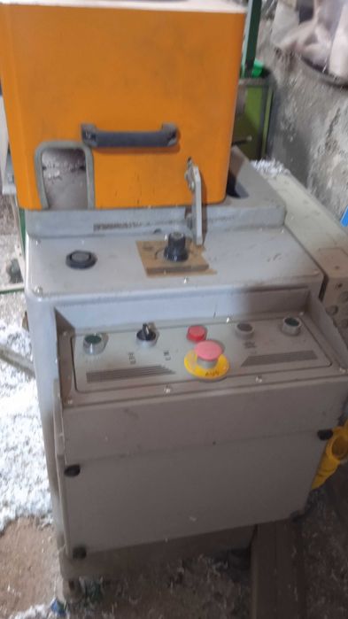 Vând freză montant pvc