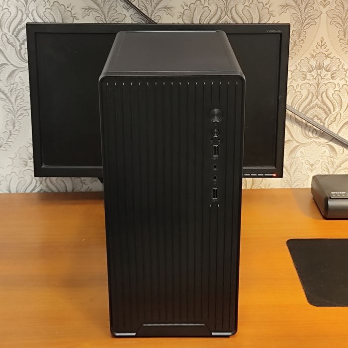 Офисный компьютер