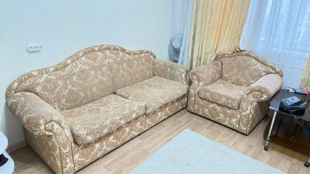 Диван и кресло бесплатно