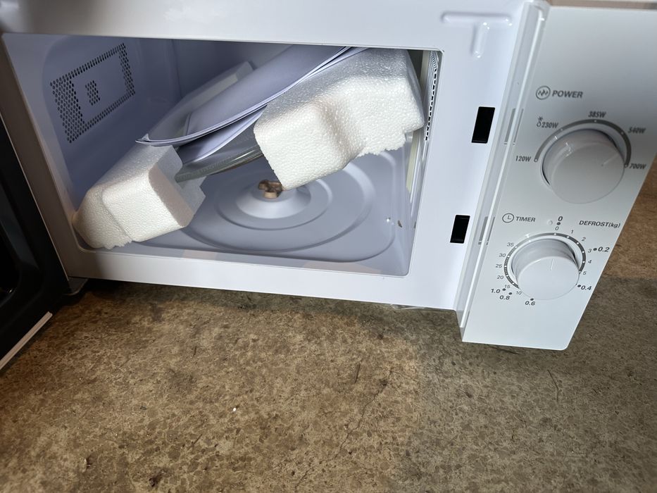 Микровълнова фурна Comfee 20L (Бяла) 700W