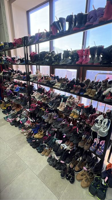 Продаются витрина полки