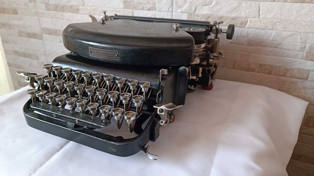 Стара пишеща машина Adler Mod.7 - Made in Germany - 1939 година - Антика