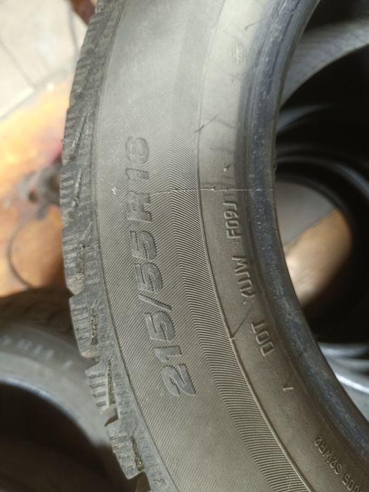 Шины зимние 215/55 R16