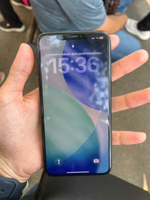 Продам iPhone 11 pro max