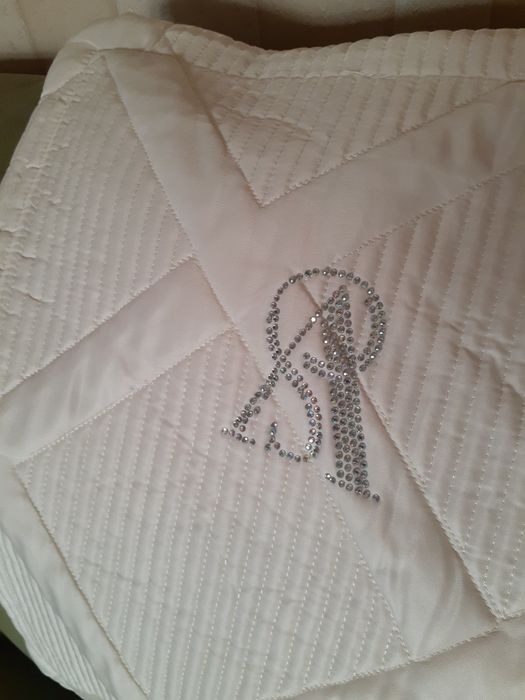 Новое покрывало и две наволочки