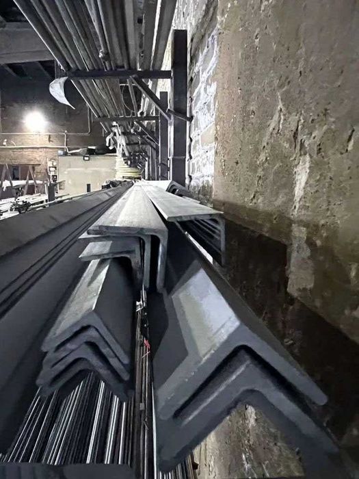 Уголок из нержавейки