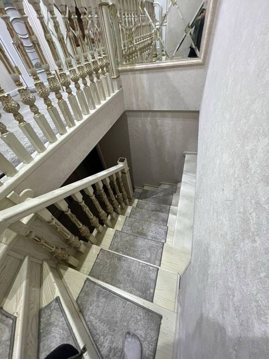 Durujba Qoratosh 3+2 Hona 1 etaj /9  80+80 kv