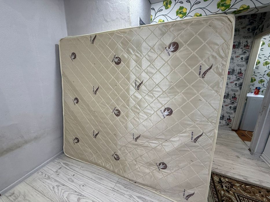 матрас в хорошем состоянии