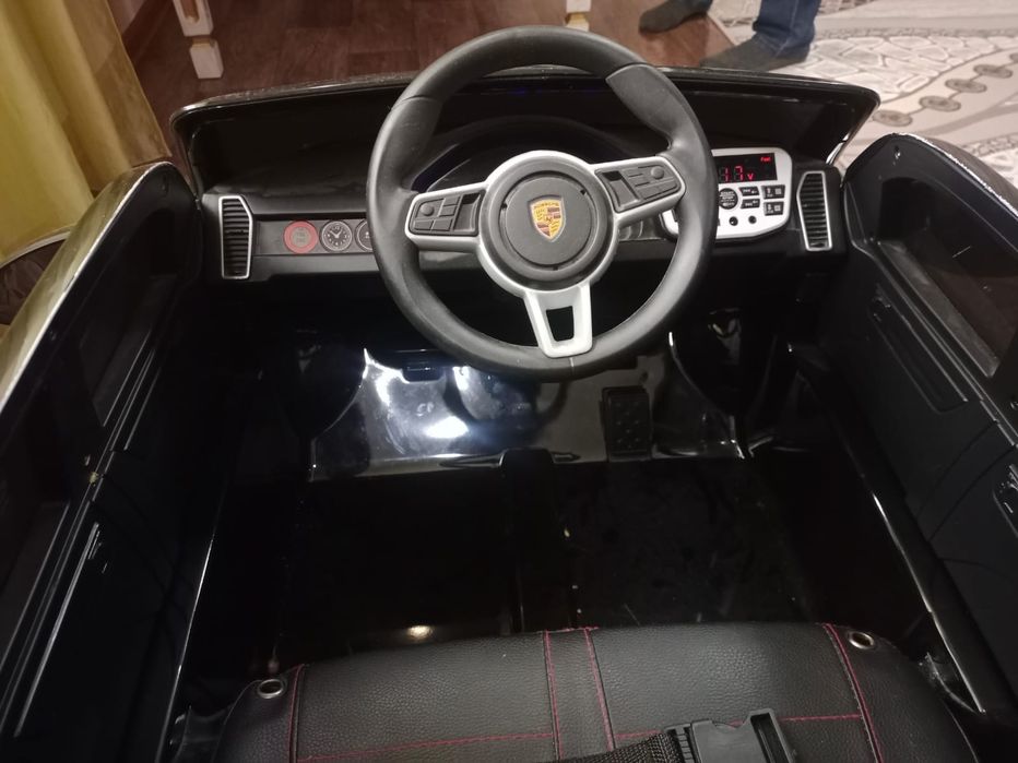 Детский автомобиль