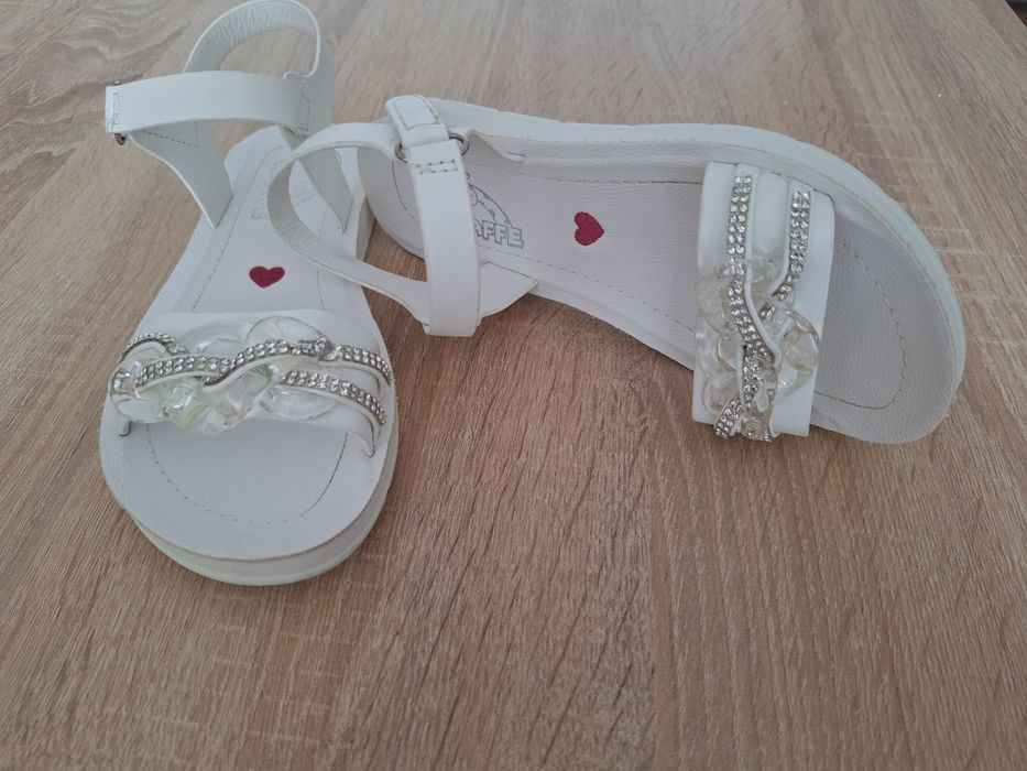 Детски сандали за момиче