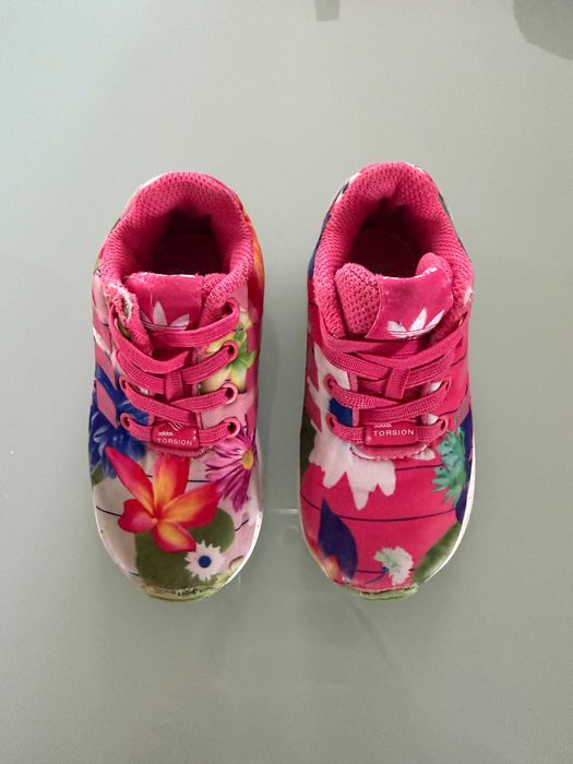 Маратонки Adidas за момиче размер 22