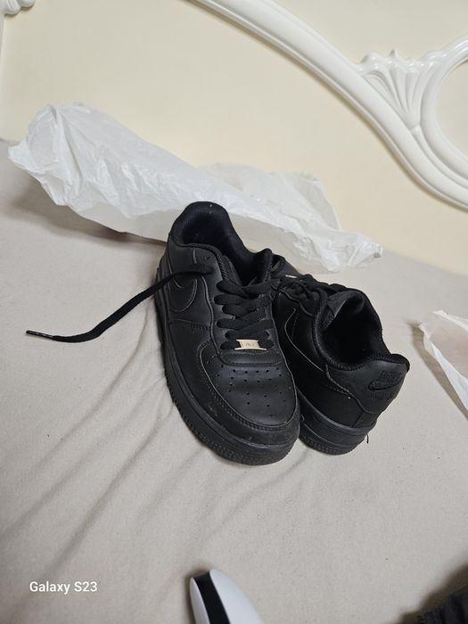 Продавам обувки NIKE