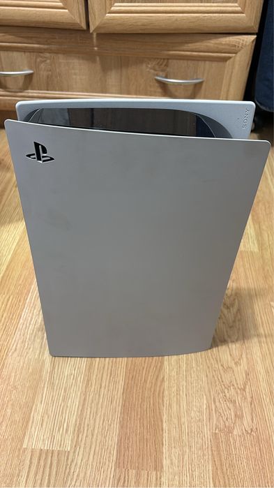 Play station 5 в хорошем состоянии