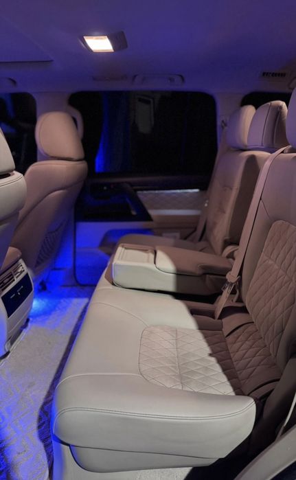 Toyota Land Cruiser 200