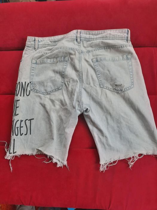 Pantaloni blugi scurti, marimea L streetwear