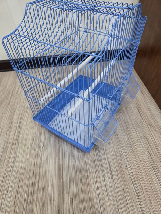 Продам клетку для попугая