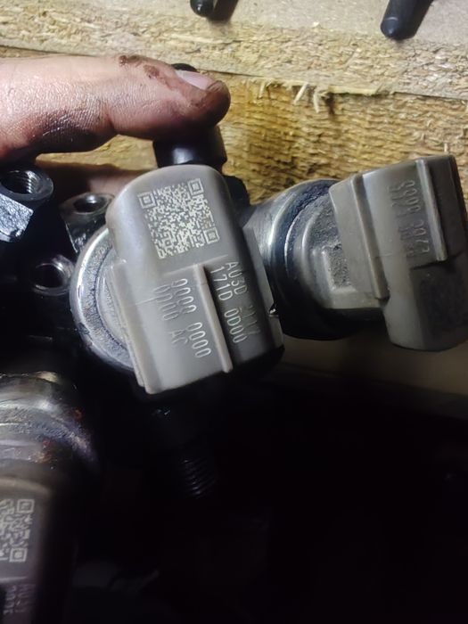 Injector Mazda 6 2.0d 250lei buc