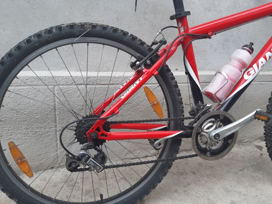 Vând bicicleta Giant