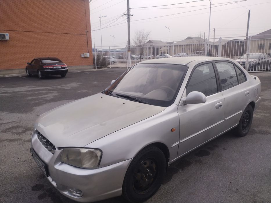 Hyundai, Accent 2