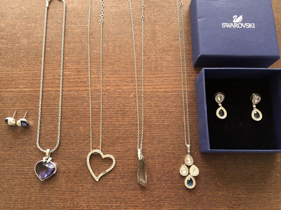 Оригинални сетове и колиета на Swarovski нови