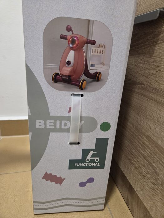 Vând baby walker