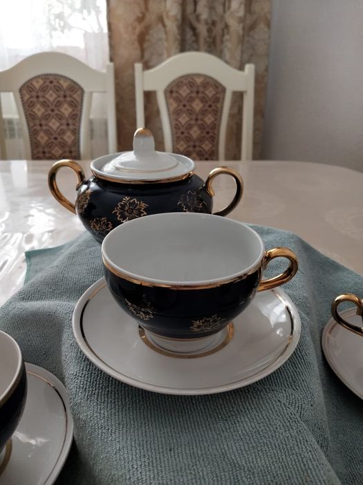 Чайный сервиз  фарфоровый