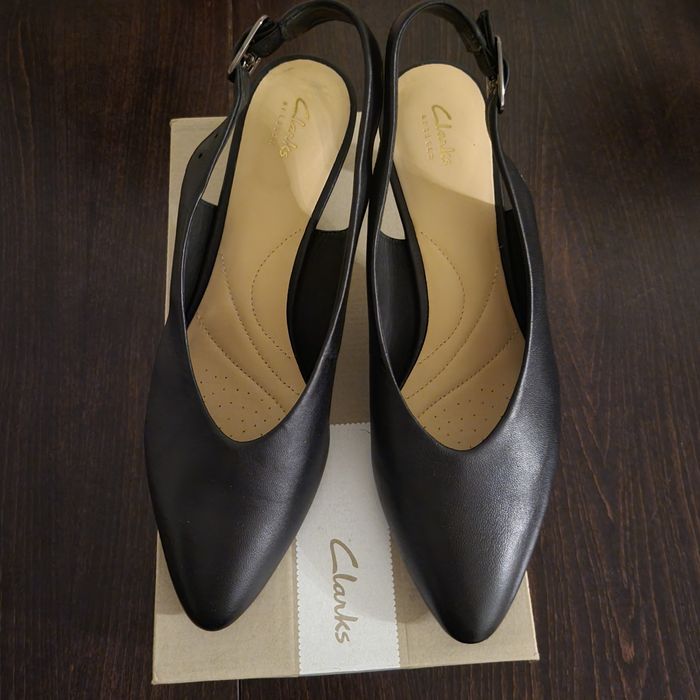 Дамски обувки Clarks на ток