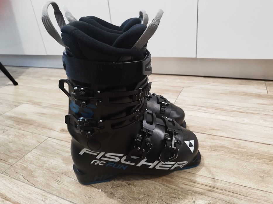 CLAPARI MARIMEA 288 mm  24,5 potriviti 37-38,5  350 lei