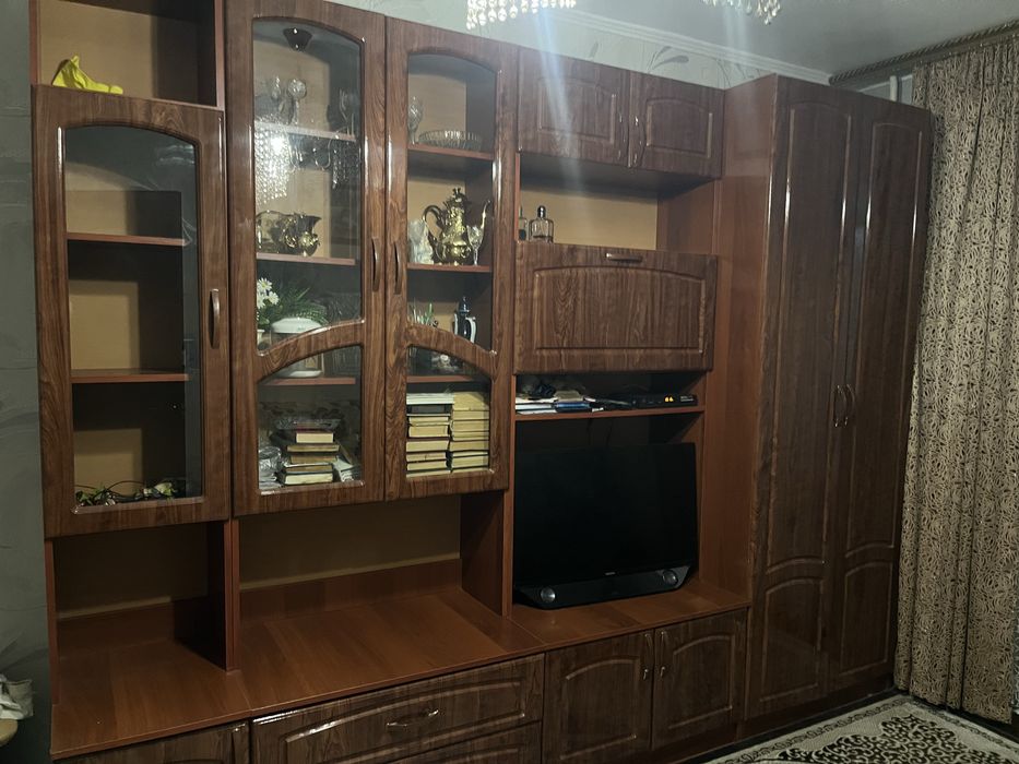 Продам стенку в гостинную