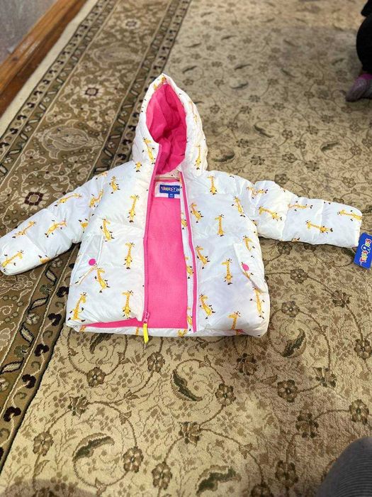 Яркая детская куртка с жирафами из США