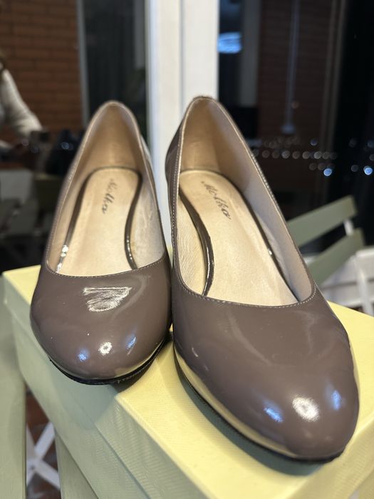 Продам туфли новые