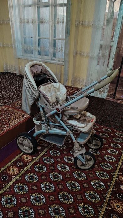 Болалар коляскаси сотилади