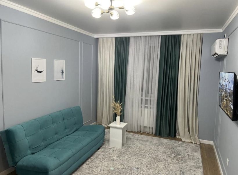 Жк Төле би, Хан-Шатыр