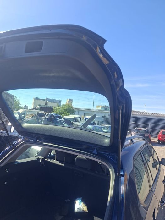 Far dreapta Volkswagen VW Golf 2008 1.9 TDI MT (105 hp)