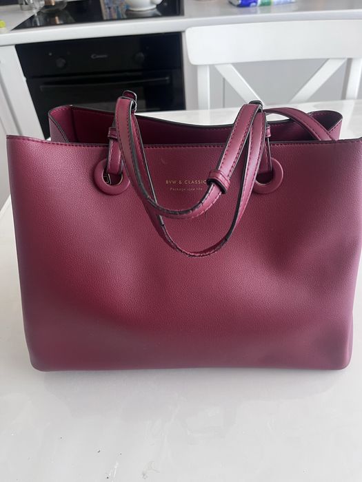 Продам дамскую сумочку, цвет бардо