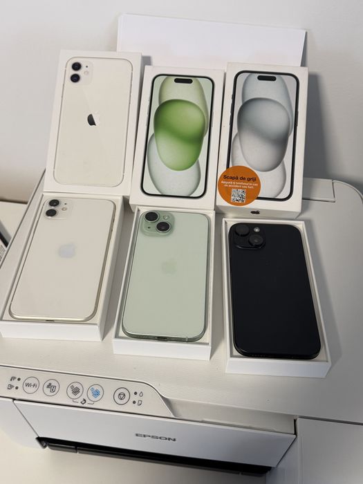 Iphone 15 -black/ Green -128 Gb