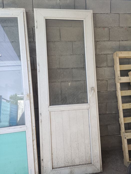 Дверьи бу отличном состояния все есть