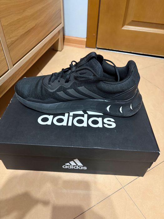 Маратонки ADIDAS