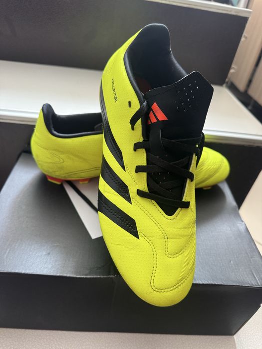 Adidasi Predator 44