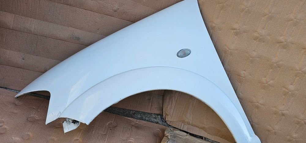Aripa stanga fata Citroen C3 2002 2003 2004 2005
