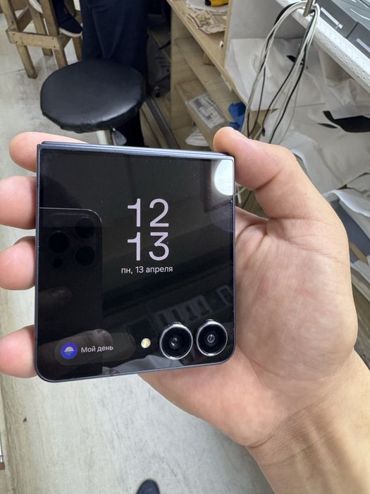 Самсунг Z Flip 7 256Gb