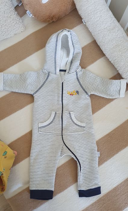 Комбинезоны для малышей от 0 до 9 мес