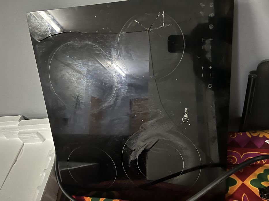 Продам керамическая варочная поверхность.