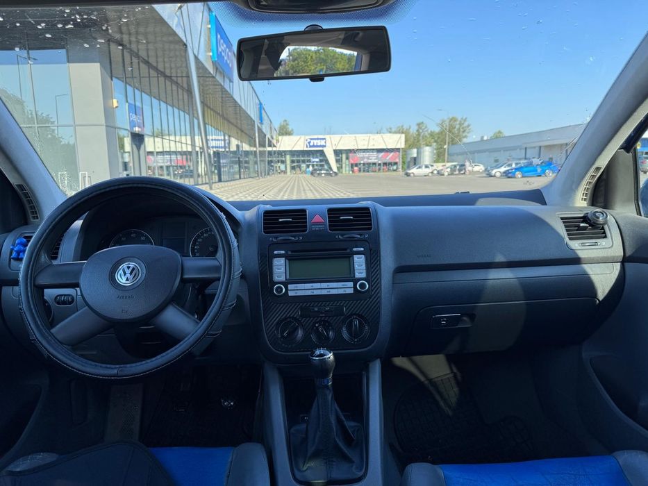 VOLKSWAGEN Golf 2005 — imagine 4