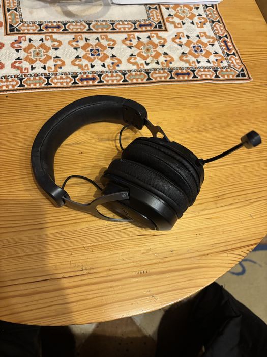 Playstation 5 2TB c Edge controller  и 2 игри и безжични слушалки