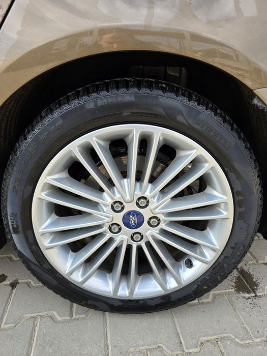 Ford Mondeo Vignale Biturbo