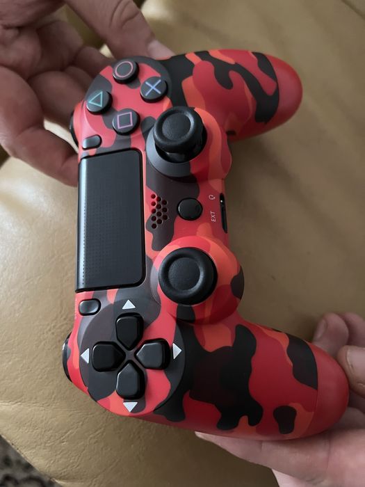 Controller ps4 nou cu fir model militar si dau si la schimb
