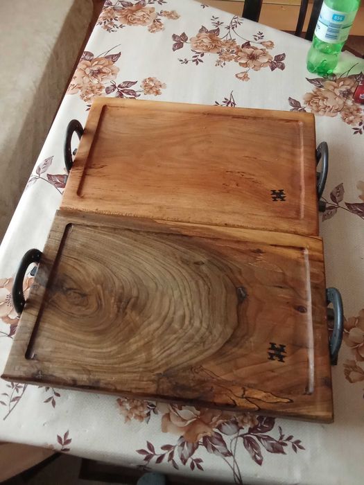 Плата за сервиране от орех