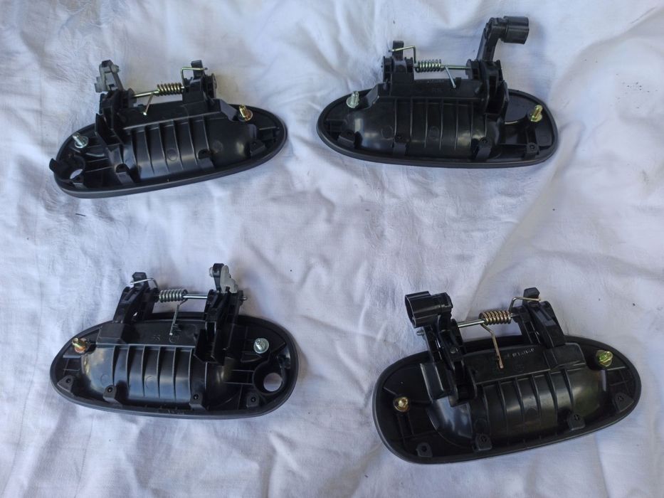 Дръжки за киа каренс Kia Carens лява дясна предна задна дръжка