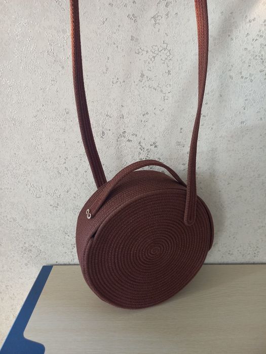 Продам сумочку через плечо